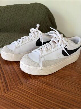 Nike Blazer Low Platform